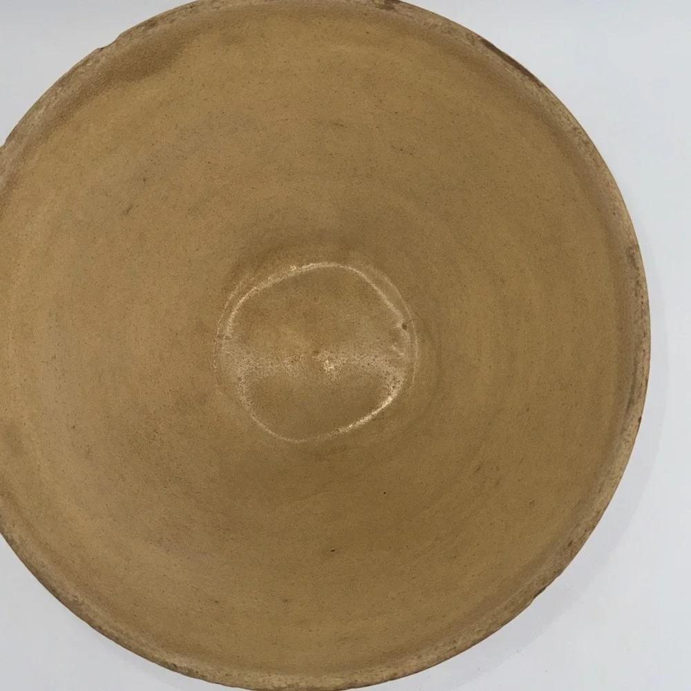 Yellowware Mixing Bowl Brown w/Pink & Blue Bands Crust Rim 9.5